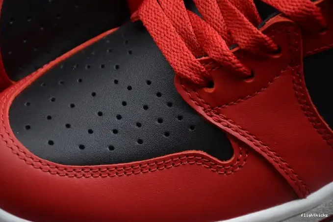 BQ4422-600 Red Air High Varsity 1 Jordan 85 0528